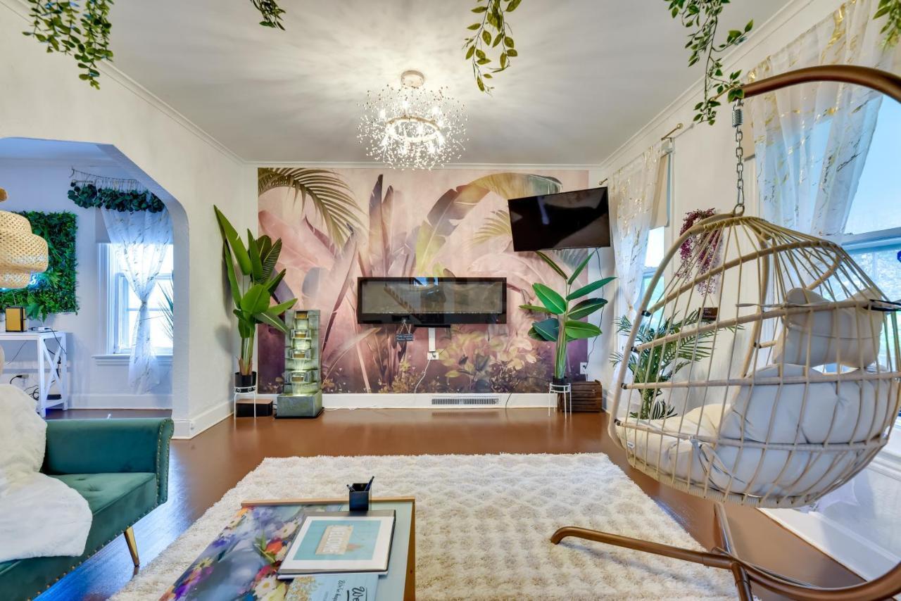 Themed New York Home About 2 Mi To Niagara Falls! 外观 照片