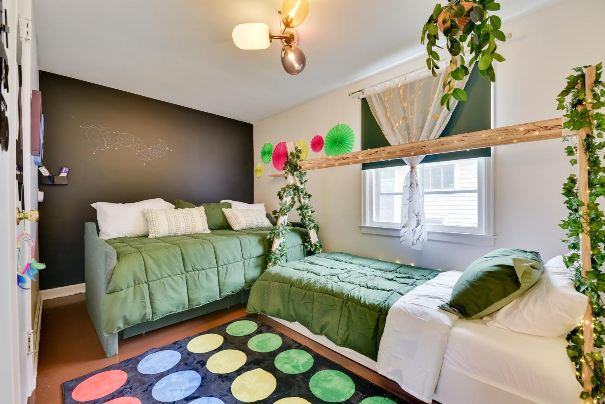 Themed New York Home About 2 Mi To Niagara Falls! 外观 照片