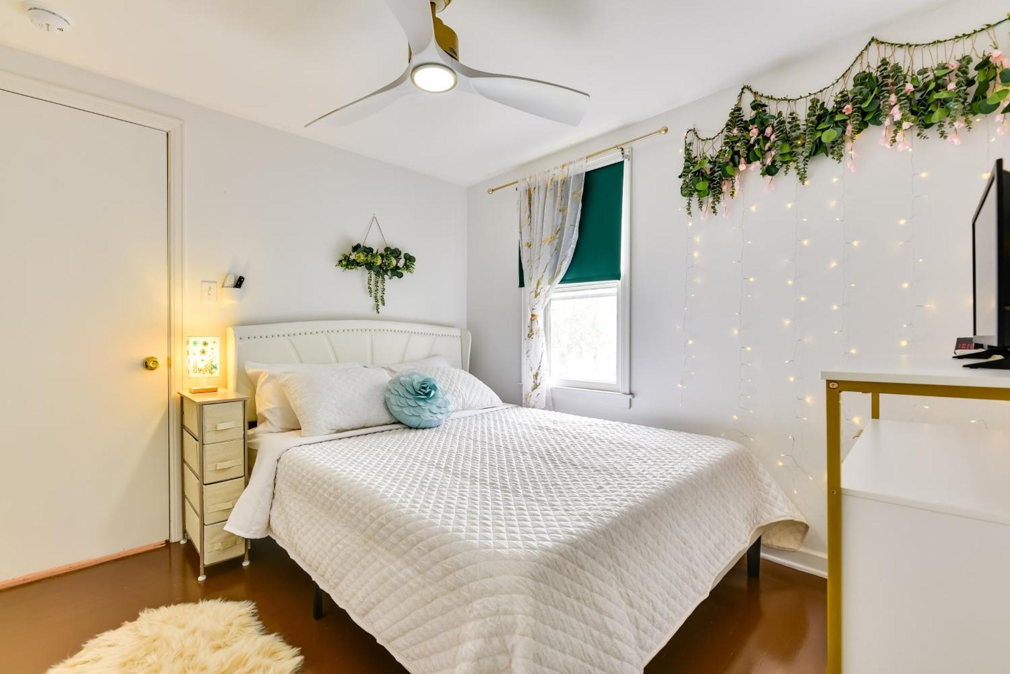 Themed New York Home About 2 Mi To Niagara Falls! 外观 照片